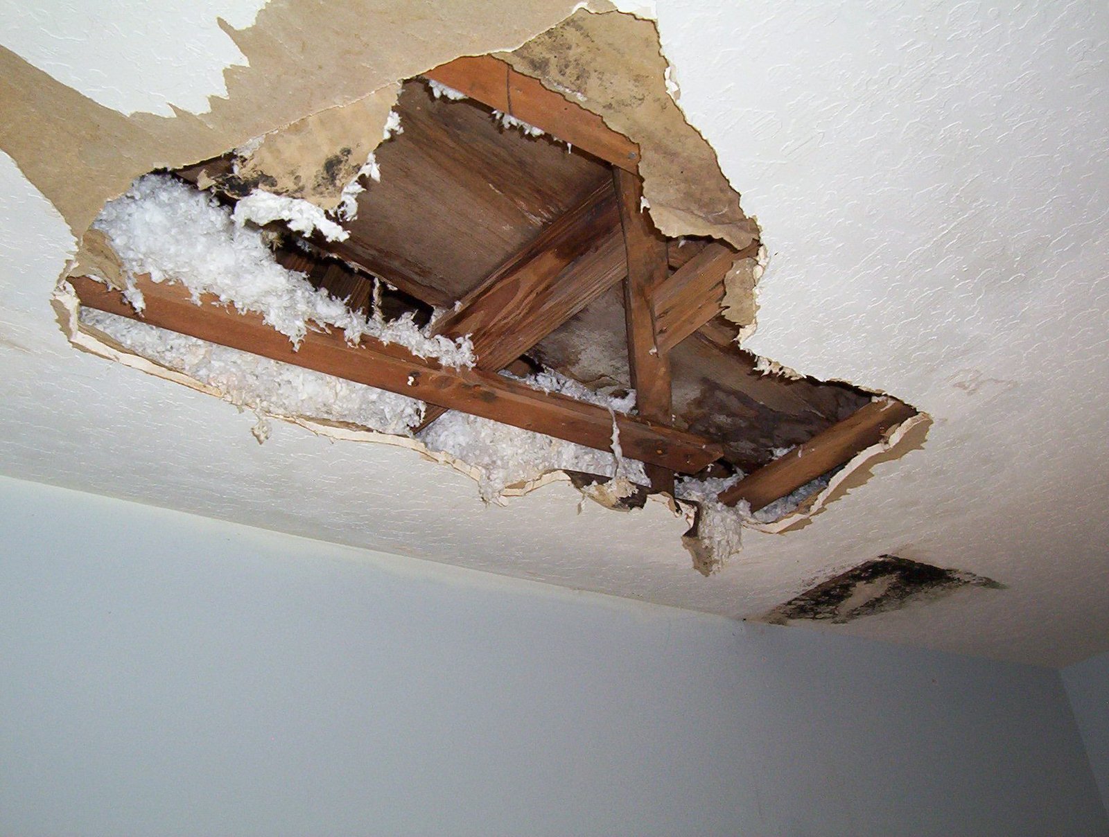  Ceiling water damage